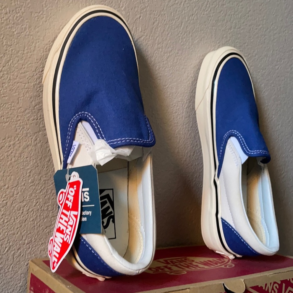SlipOnNineEight - Picture 1 of 1